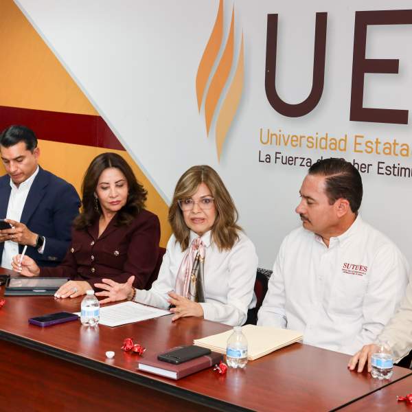 Instalan UES y Sutues mesa de negociación para revisión salarial y contractual 2026: SEC